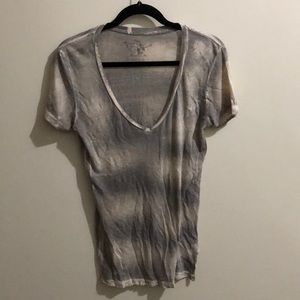 V neck tee